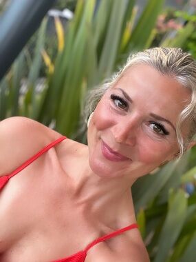 Meet your Posher, Krisztina